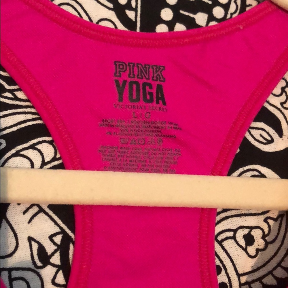 PINK VICTORIA’SECRET YOGA FUCHSIA SPORTS BRA - Picture 2 of 9